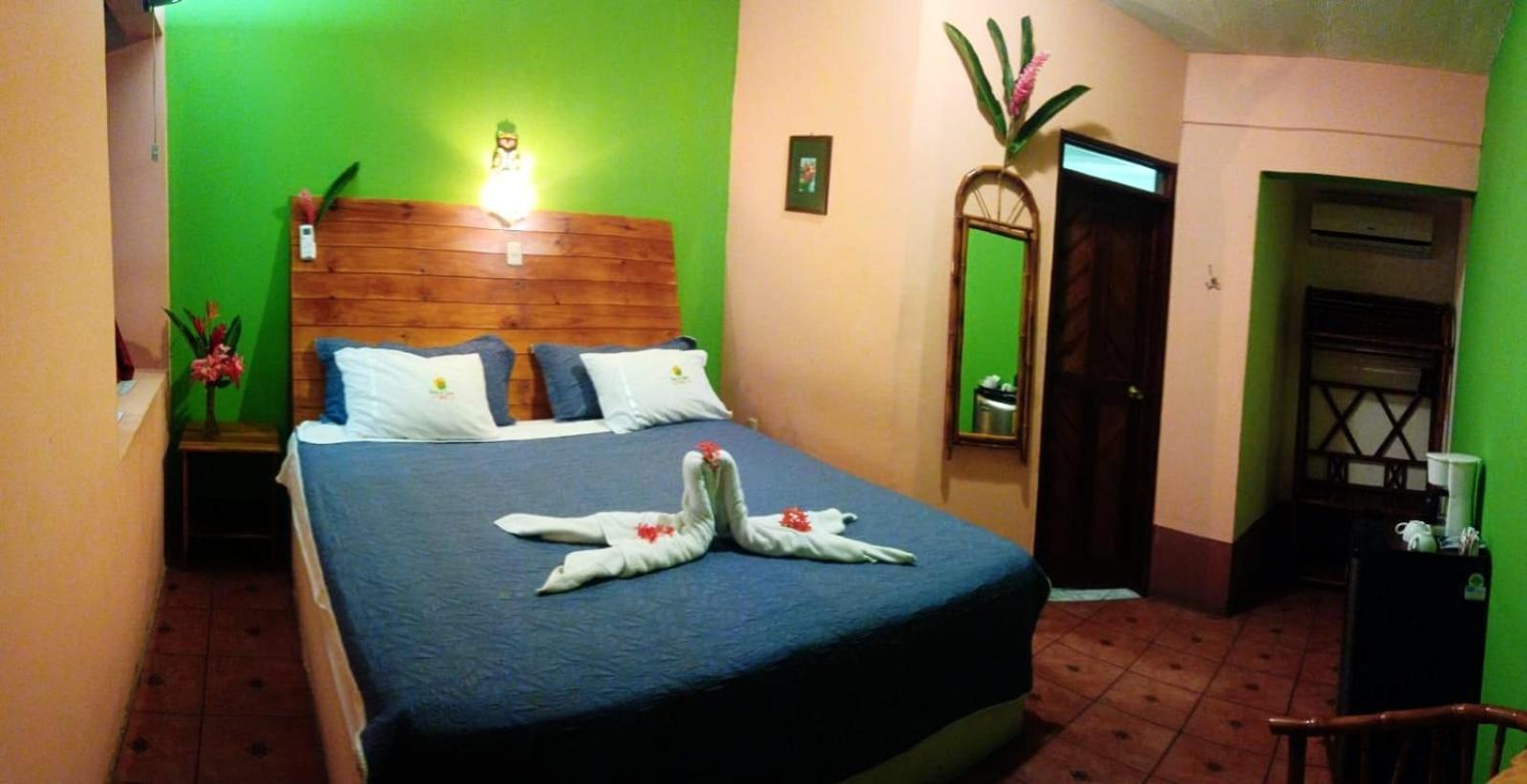 Hotel La Diosa Cahuita Exterior photo